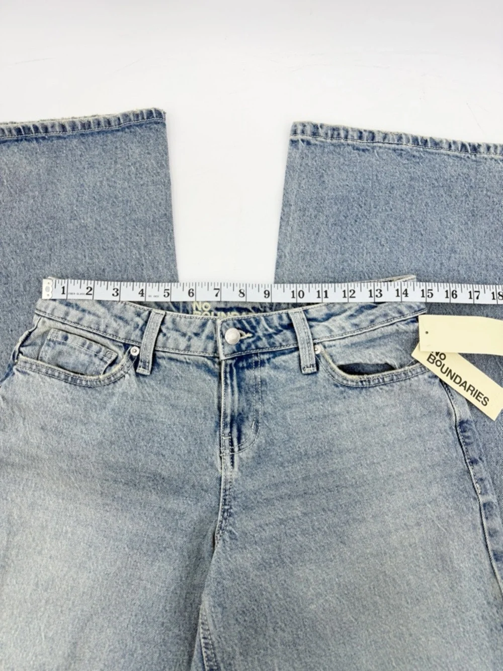 No Boundaries Wide Leg Jeans Light Wash Denim w/Pink Ribbon Detail Size 2 NWT - Picture 7 of 15